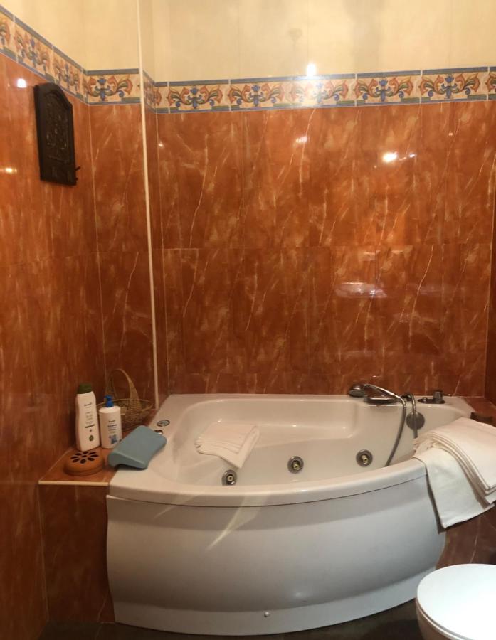 Apartamento En Pleno Centro De Marchena 3 Dormitorios 3 Banos Privados Экстерьер фото